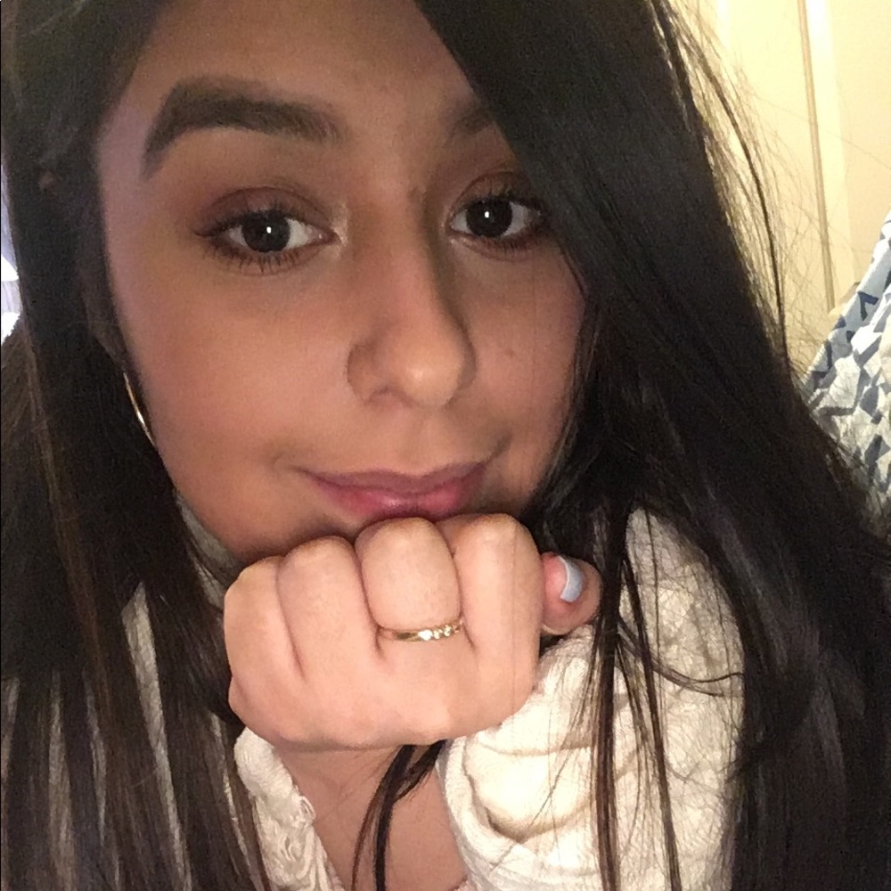 Meet your Posher, Maria